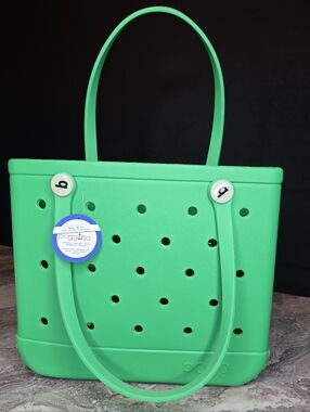 !!NWT!! Bogg Bag Women's Green Tote Bag